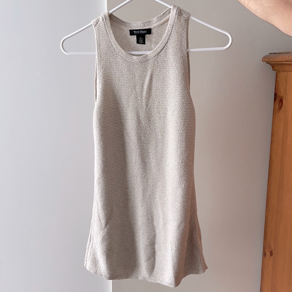 Sleeveless sweater